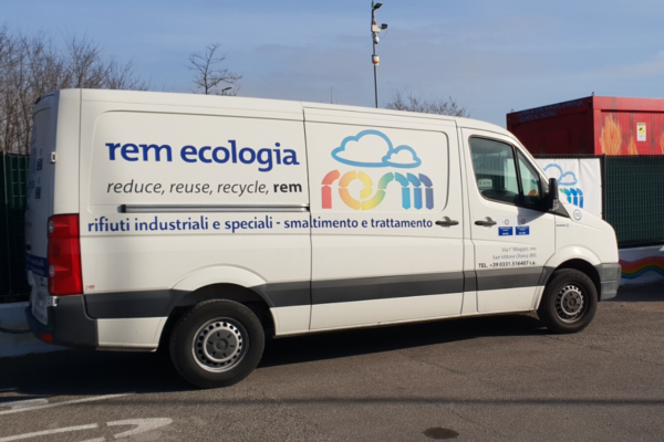 Furgoni crafter | Mezzi | REM Ecologia